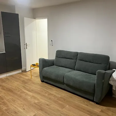 30m2 Hyper Centre Apartment