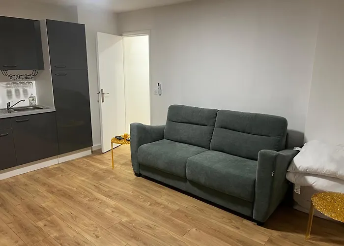 30m2 Hyper Centre Apartment